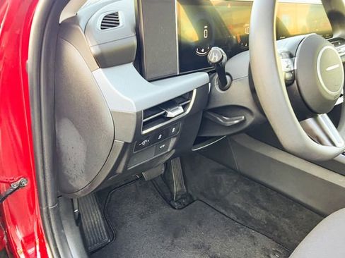 Certified 2025 Hyundai Sonata SE image 11