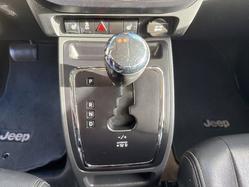 Used 2016 Jeep Patriot High Altitude image 33