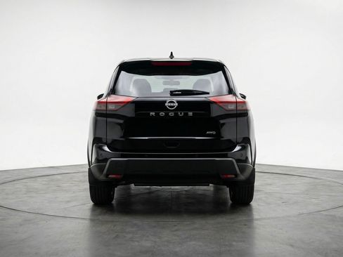 Used 2025 Nissan Rogue SV FWD image 7