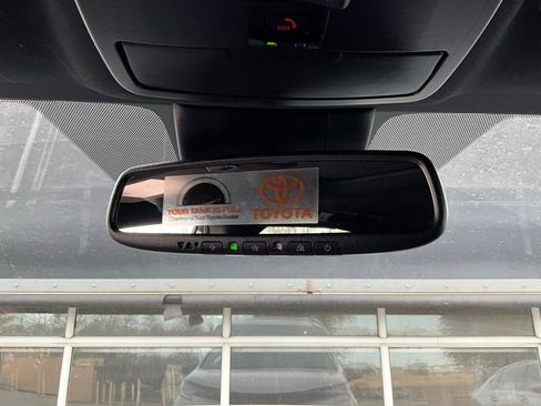 New 2026 Toyota Sienna XSE image 19