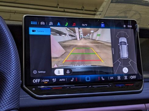 New 2025 Volkswagen Tiguan SE R-Line image 17