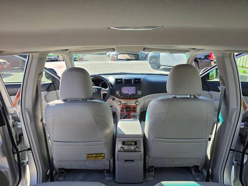 Used 2009 Toyota Highlander Limited AWD/4WD image 18