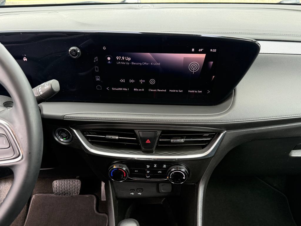 Used 2024 Buick Encore GX Preferred FWD image 23