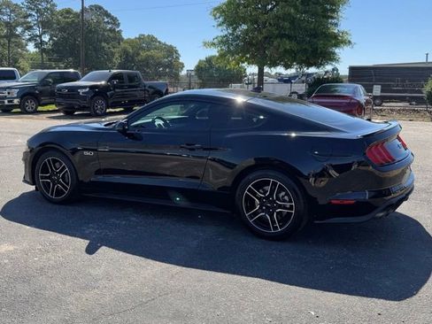 Used 2022 Ford Mustang GT Premium w/ Equipment Group 401A RWD image 5