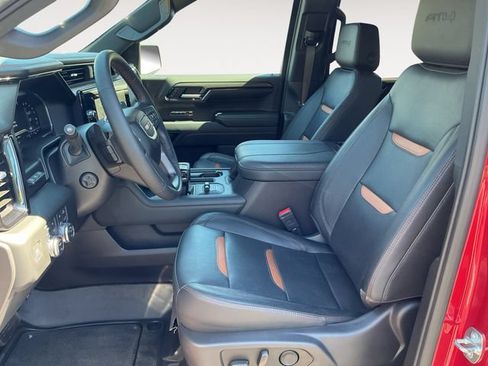 Used 2023 GMC Sierra 1500 AT4 w/ Technology Package AWD/4WD image 10