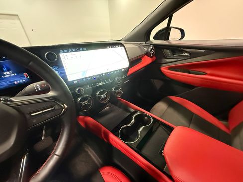 Used 2025 Chevrolet Blazer EV RS AWD/4WD image 81