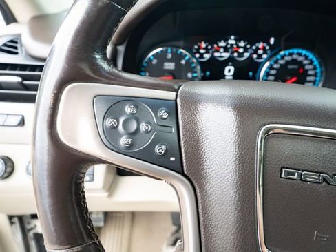 Used 2019 GMC Yukon Denali w/ Denali Ultimate Package AWD/4WD image 25
