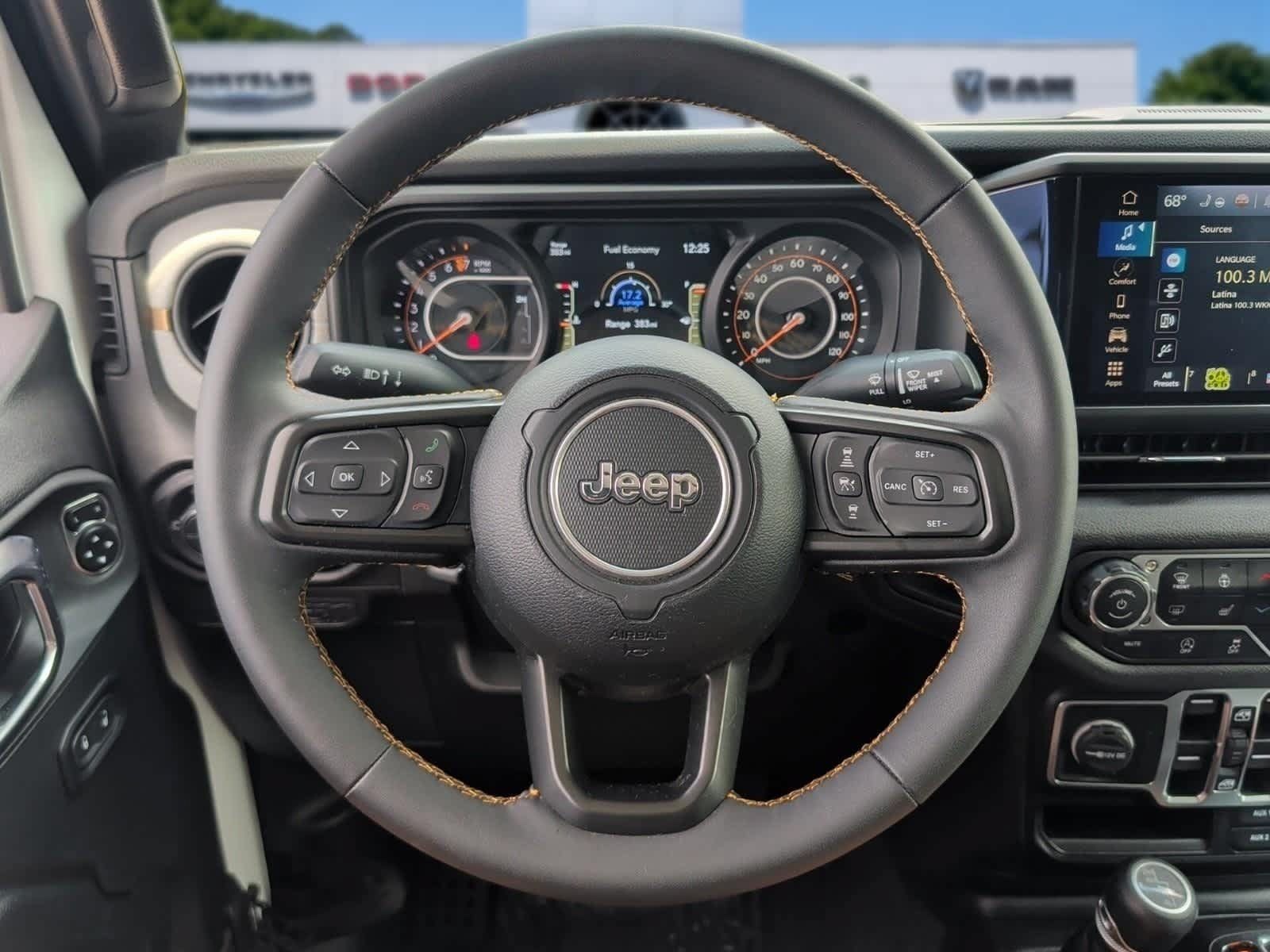 Used 2024 Jeep Gladiator Sport AWD/4WD image 17