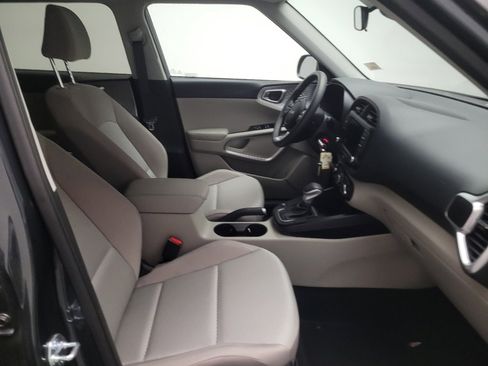 Used 2025 Kia Soul LX image 21