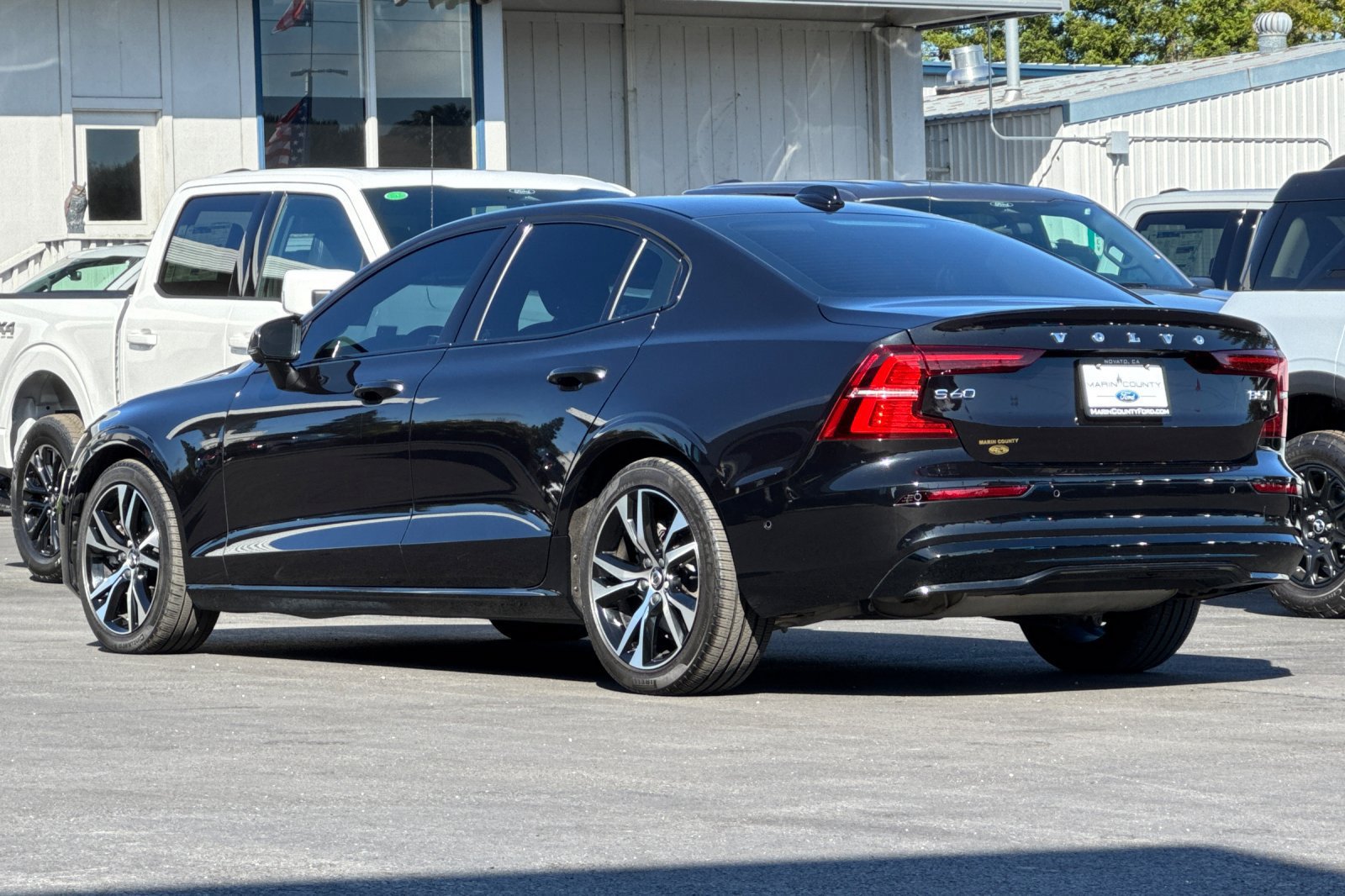 Used 2025 Volvo S60 B5 Plus AWD/4WD image 8