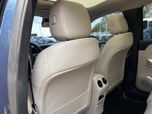 Used 2022 Mercedes-Benz GLB 250 image 14