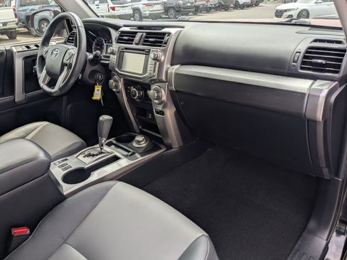 Used 2019 Toyota 4Runner SR5 Premium w/ Wilderness Package AWD/4WD image 36