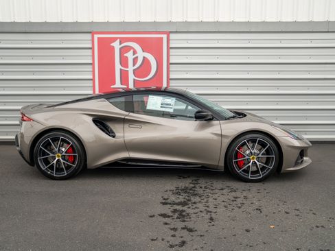 Used 2024 Lotus Emira First Edition image 41