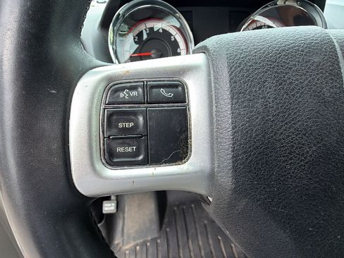 Used 2015 Dodge Grand Caravan American Value Package w/ UConnect Hands-Free Group FWD image 27