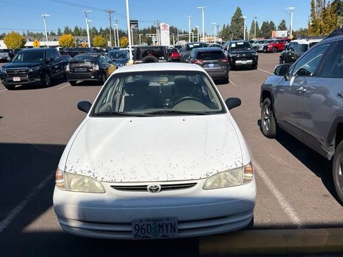 Used 2000 Toyota Corolla CE w/ Value Pkg FWD image 1