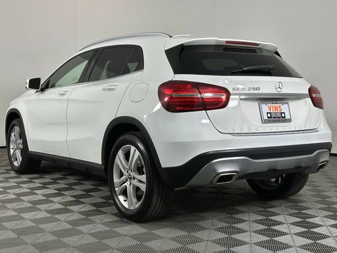 Used 2020 Mercedes-Benz GLA 250 w/ Premium Package image 32
