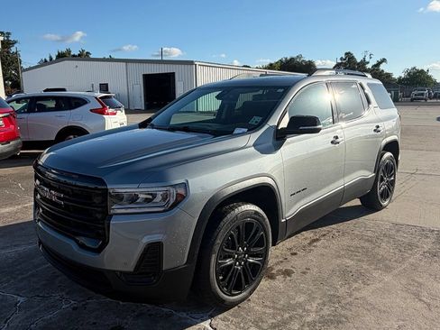 Certified 2023 GMC Acadia SLE w/ Driver Convenience Package FWD image 1