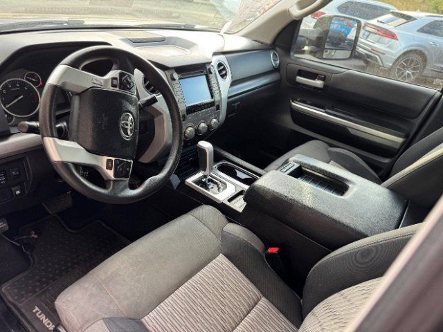 Used 2015 Toyota Tundra SR5 w/ SR5 Upgrade Package RWD image 20
