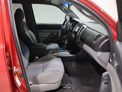 Used 2014 Toyota Tacoma PreRunner w/ TRD Sport Package RWD image 21