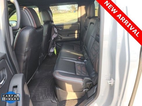 Used 2025 Nissan Frontier PRO-4X w/ Pro Premium Package image 12