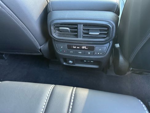 Used 2025 Honda Pilot Elite image 21