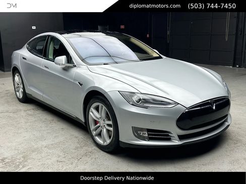 Used 2014 Tesla Model S image 9