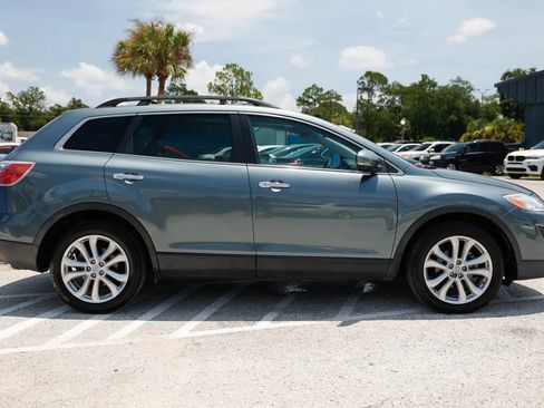 Used 2011 MAZDA CX-9 Grand Touring w/ Moonroof & Bose Audio Pkg FWD image 8