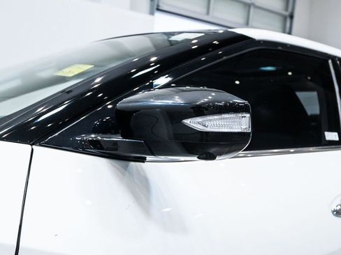 Used 2017 Nissan Maxima Platinum w/ Medallion Package image 12