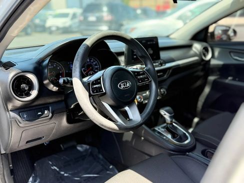Used 2020 Kia Forte LXS FWD image 14
