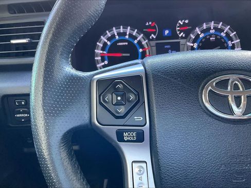 Used 2019 Toyota 4Runner SR5 Premium AWD/4WD image 23