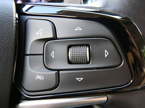 Used 2023 Buick Enclave Avenir w/ Trailering Package, 5000 lbs. AWD/4WD image 25