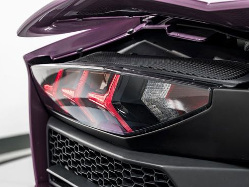 Used 2018 Lamborghini Aventador S image 52