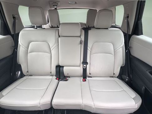 New 2026 Nissan Pathfinder SL AWD/4WD image 15