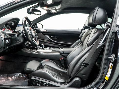 Used 2017 BMW M6 Coupe image 38