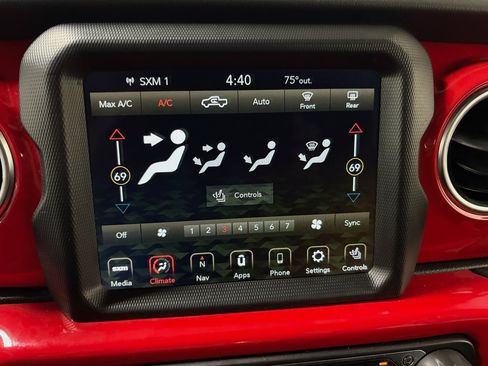 Used 2022 Jeep Gladiator Overland w/ Cold Weather Group AWD/4WD image 19