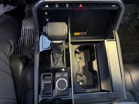 Used 2025 Toyota Tundra Platinum image 18