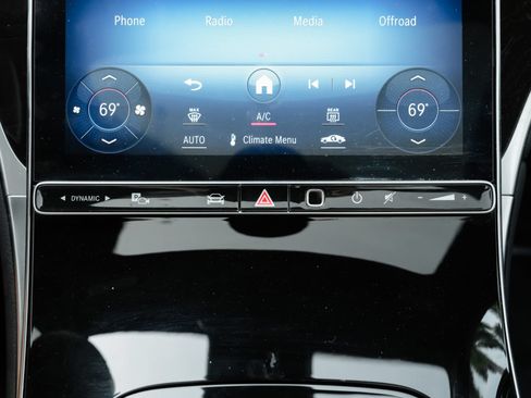 Used 2023 Mercedes-Benz GLC 300 4MATIC image 16