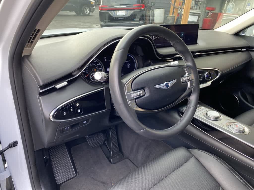 Used 2025 Genesis GV70 2.5T AWD/4WD image 2