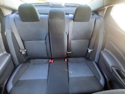 Used 2025 Nissan Versa SV FWD image 33