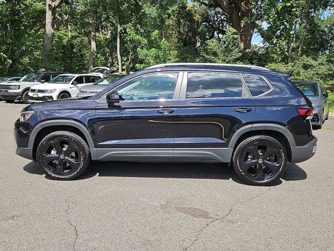 Certified 2025 Volkswagen Taos SEL w/ Black Wheel Plus Package AWD/4WD image 8