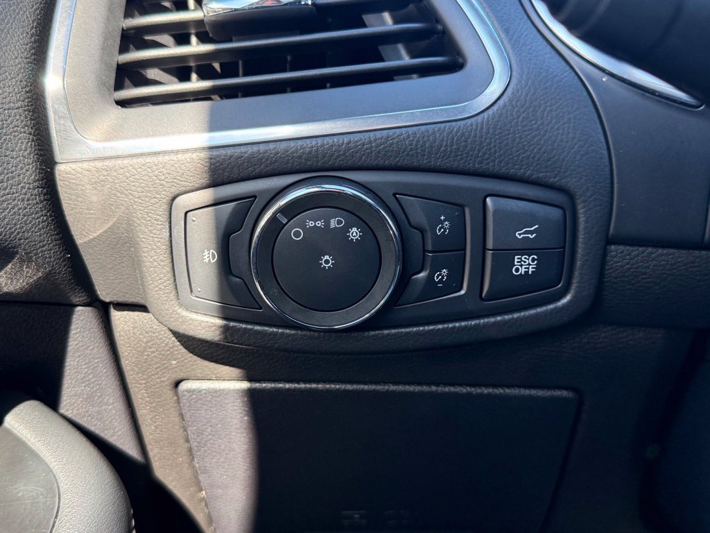 Used 2020 Ford Edge ST w/ Equipment Group 401A AWD/4WD image 32