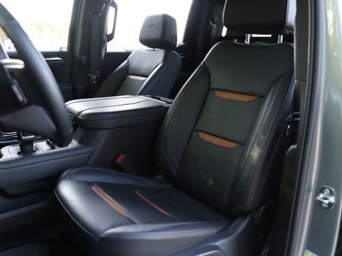 Used 2026 GMC Sierra 1500 AT4 w/ Technology Package AWD/4WD image 23