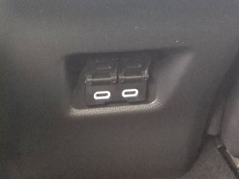 Used 2024 Toyota RAV4 XLE AWD/4WD image 16