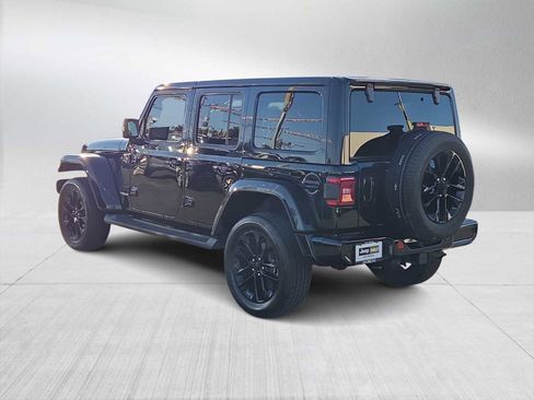 Used 2021 Jeep Wrangler Unlimited Sahara image 6