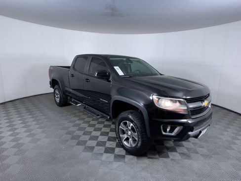 Used 2015 Chevrolet Colorado Z71 AWD/4WD image 2