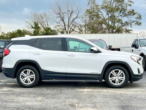Used 2020 GMC Terrain SLE image 2