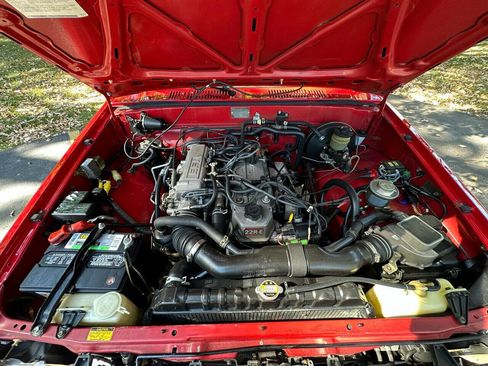 Used 1988 Toyota Pickup 4x4 Regular Cab image 34