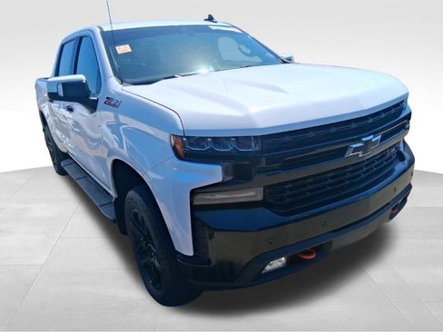 Used 2021 Chevrolet Silverado 1500 LT Trail Boss w/ Convenience Package II AWD/4WD image 3