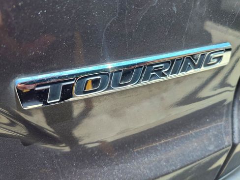 Used 2017 Honda CR-V Touring image 11
