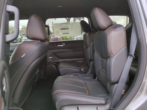New 2026 Nissan Armada SL w/ Captain's Chari Seat Package AWD/4WD image 21